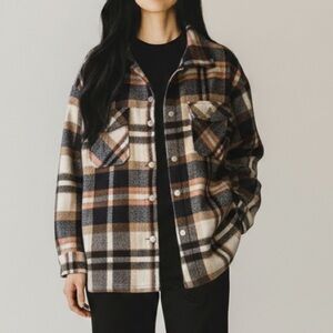 Unisex Plaid Flannel Shacket - L - Great Condition